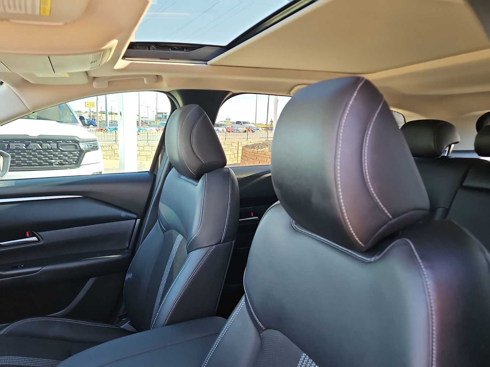 Thumbnail: 2023 Mazda CX-50 - 18