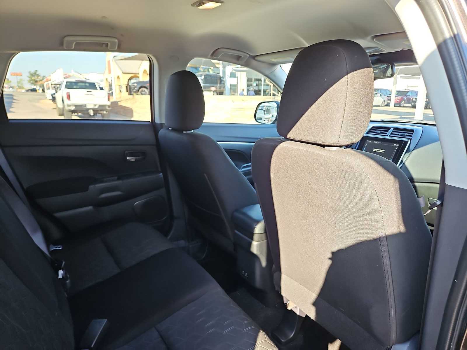 Thumbnail: 2024 Mitsubishi Outlander Sport - 16