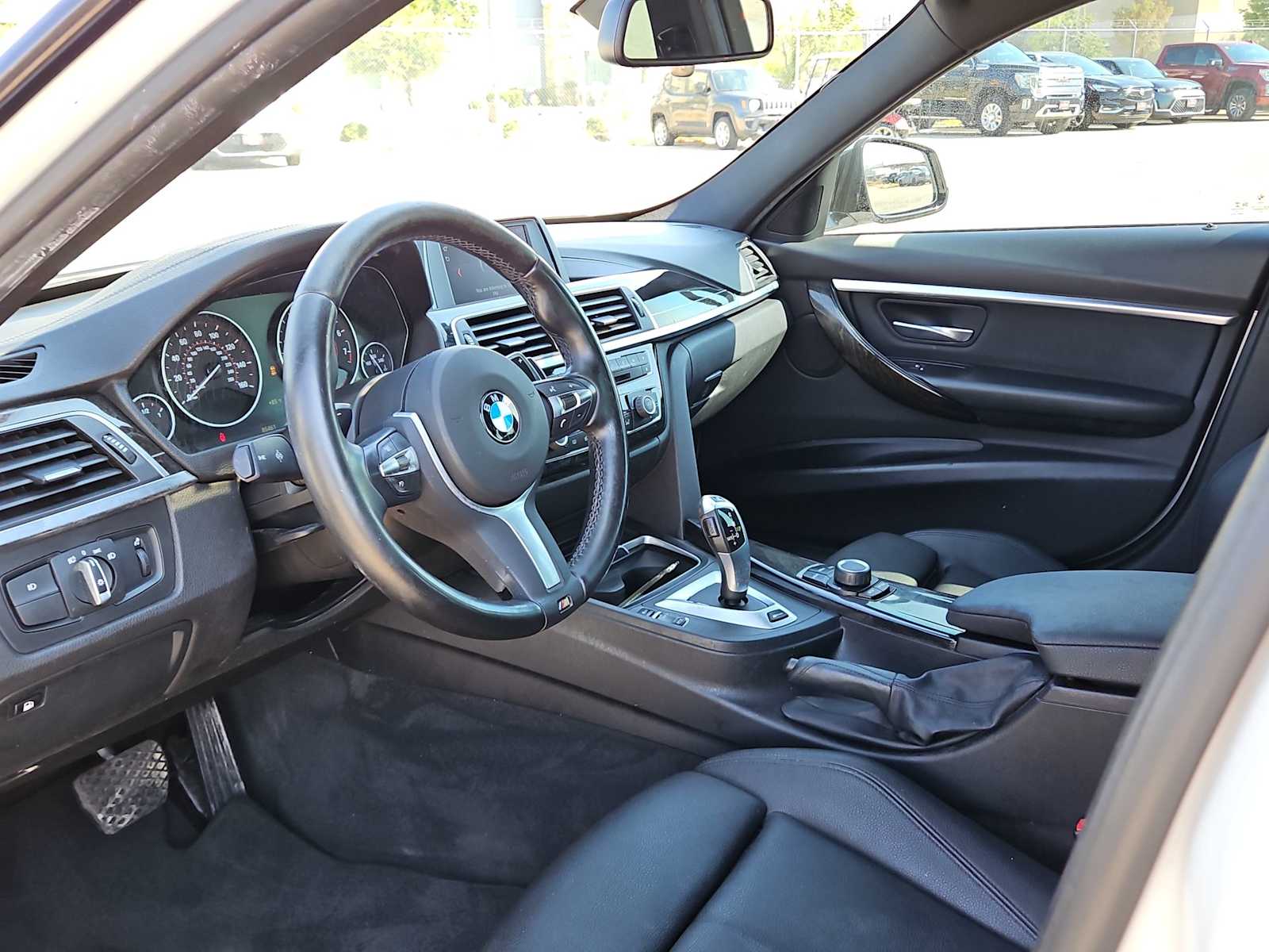 Thumbnail: 2018 BMW 3 Series - 10