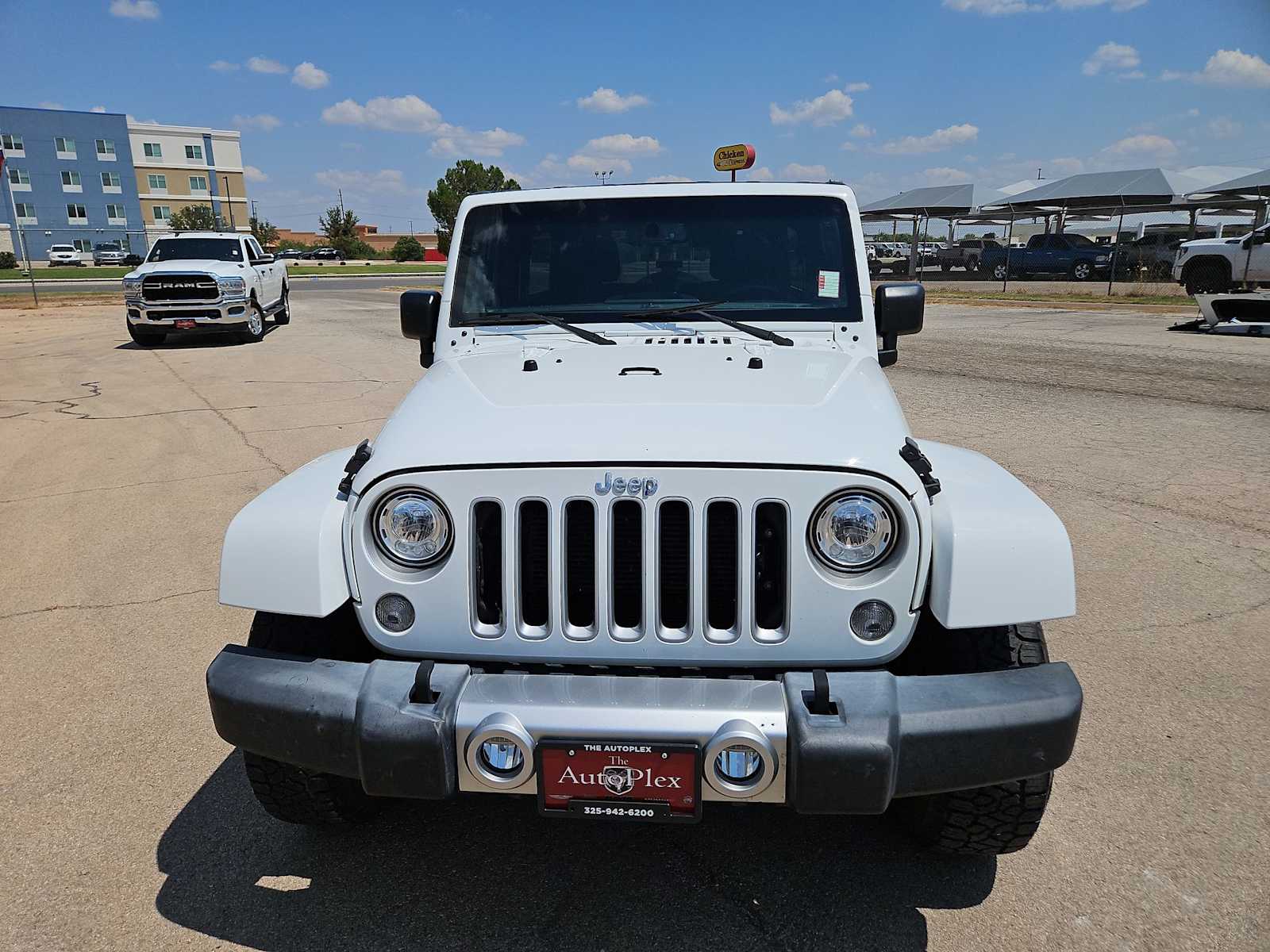 Thumbnail: 2018 Jeep Wrangler - 14