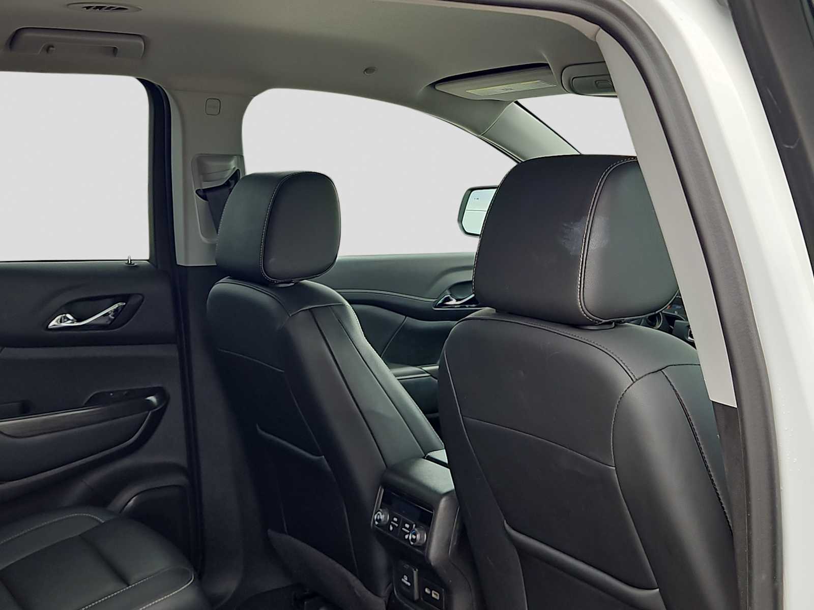 Thumbnail: 2023 GMC Acadia - 17