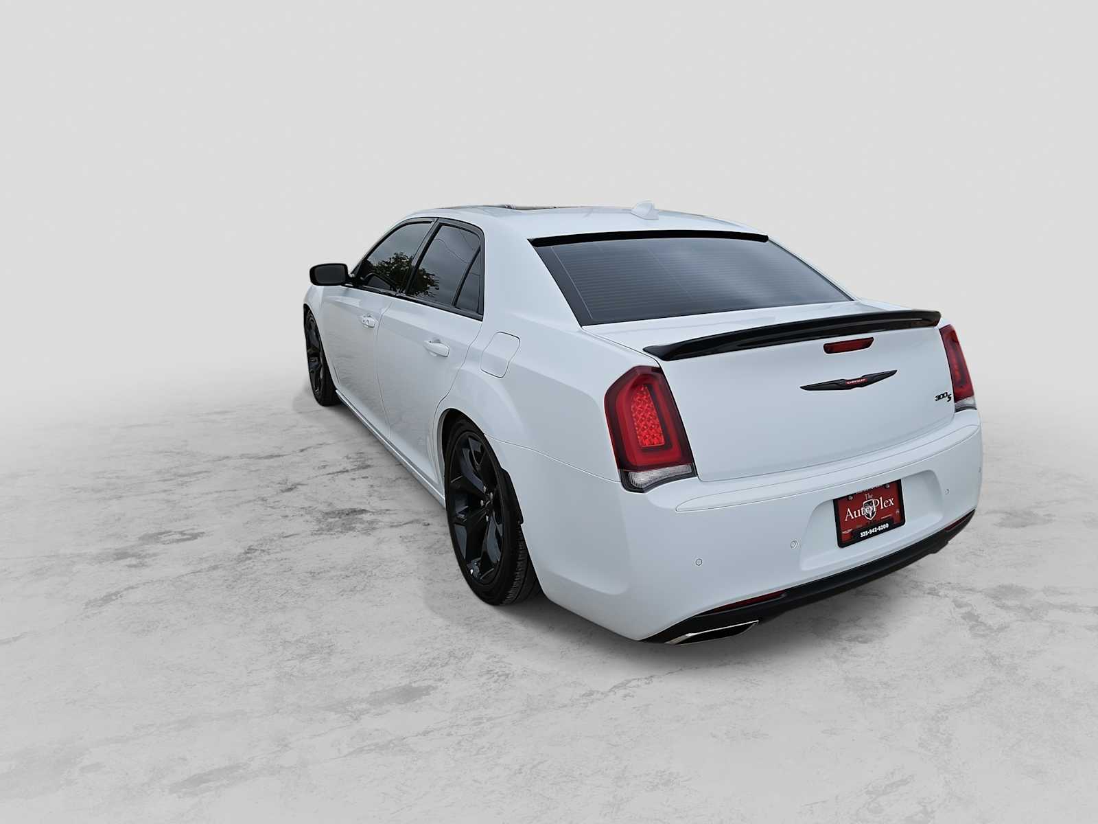 Thumbnail: 2022 Chrysler 300 - 6