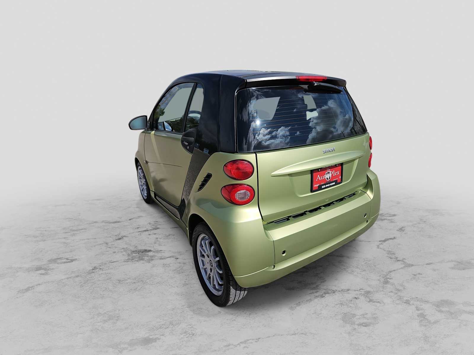 Thumbnail: 2012 smart fortwo - 6