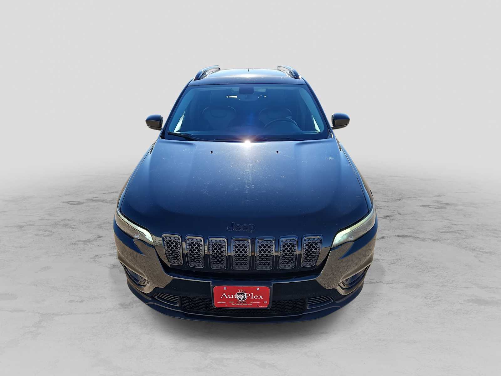 Thumbnail: 2019 Jeep Cherokee - 3