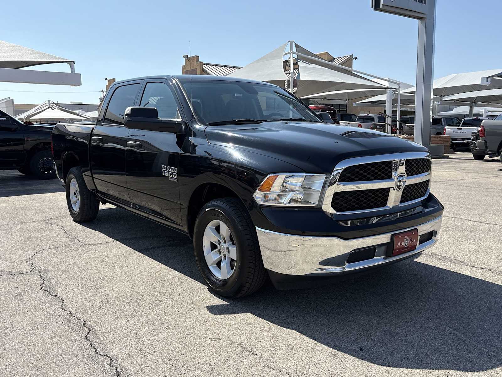 Thumbnail: 2023 RAM 1500 Classic - 2