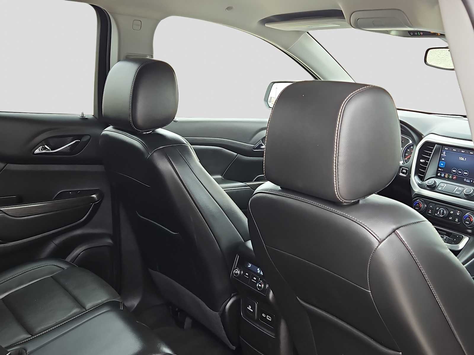 Thumbnail: 2023 GMC Acadia - 17