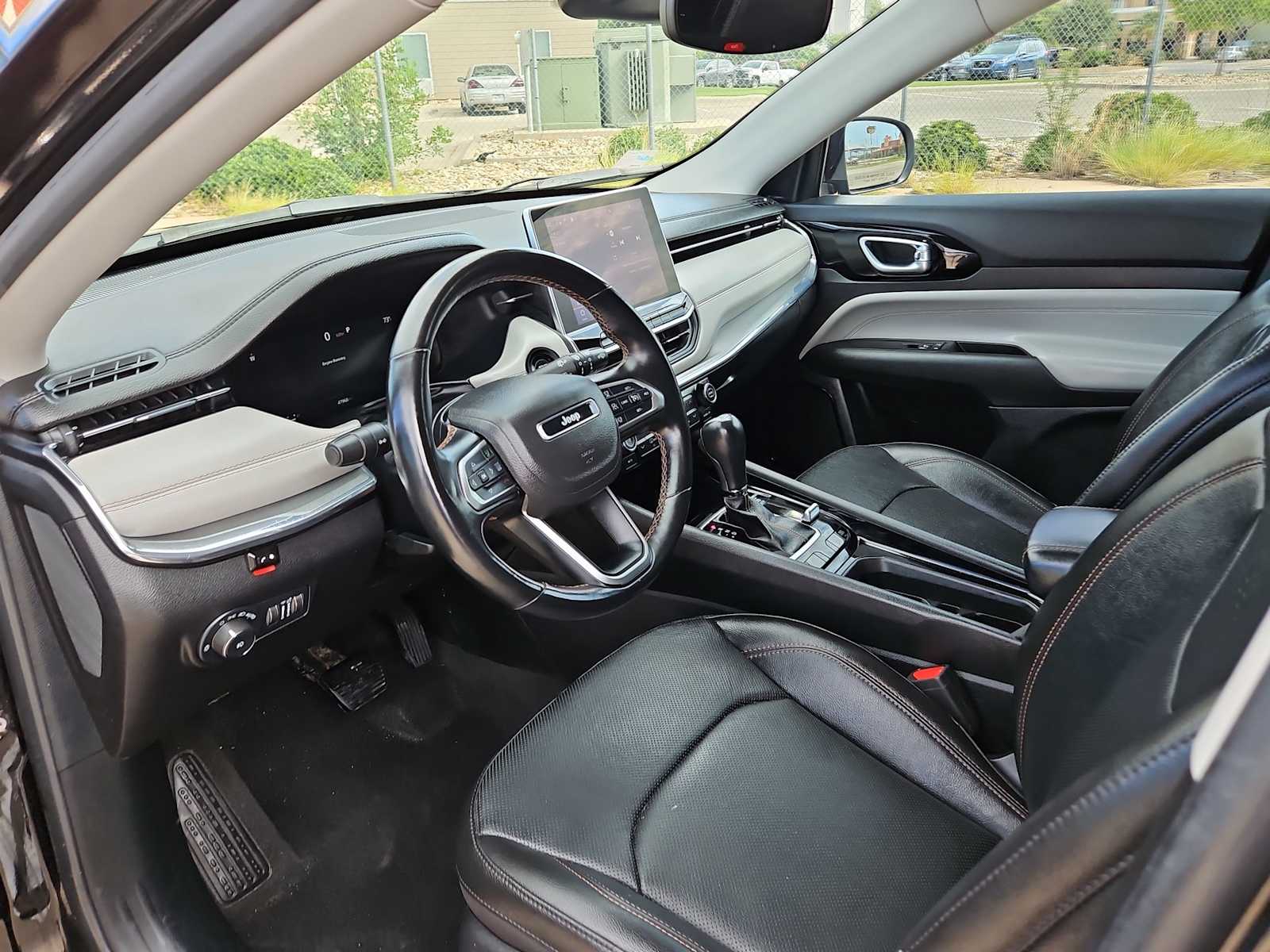 Thumbnail: 2022 Jeep Compass - 10