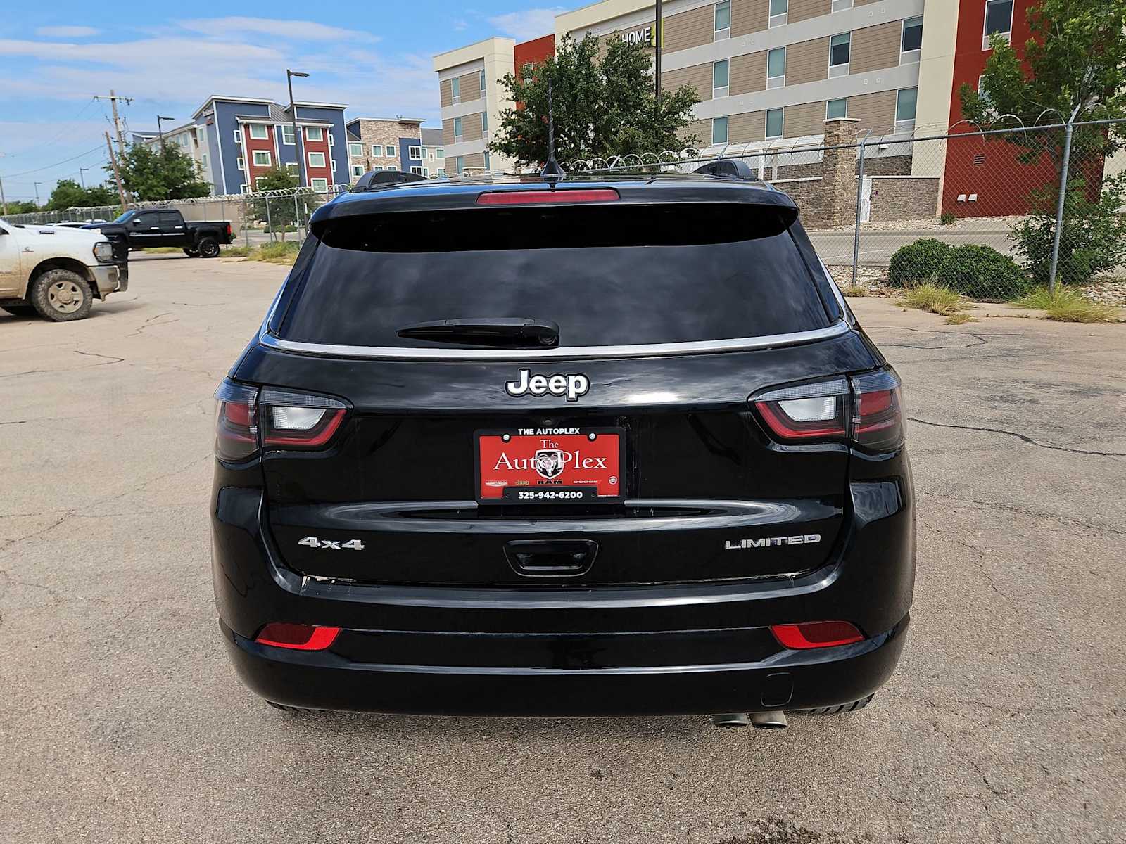 Thumbnail: 2022 Jeep Compass - 13