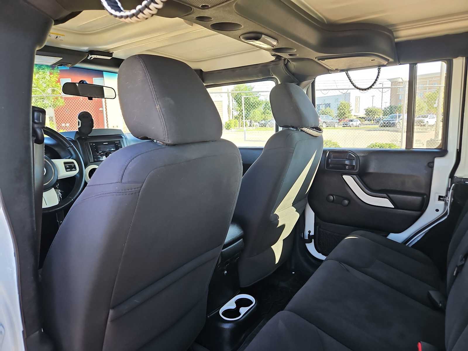 Thumbnail: 2017 Jeep Wrangler - 18