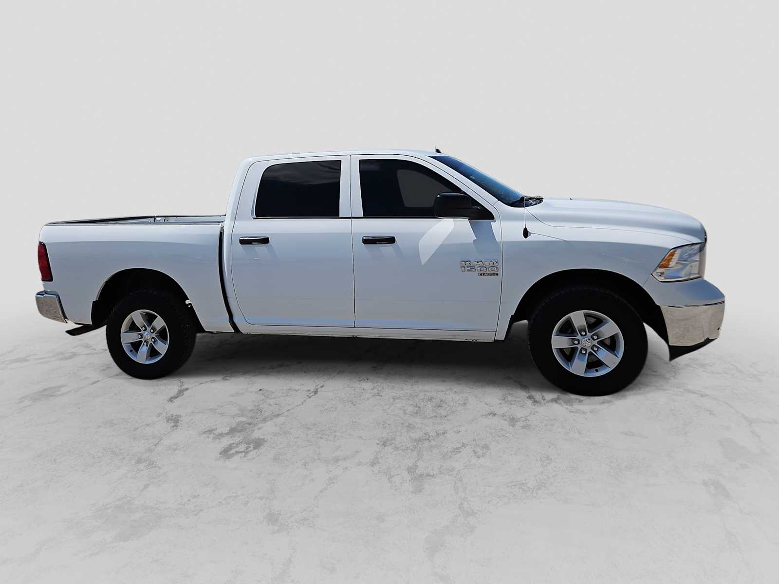 Thumbnail: 2023 RAM 1500 Classic - 9