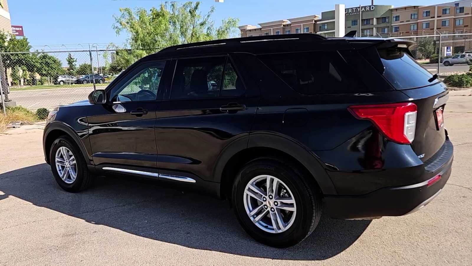 Thumbnail: 2023 Ford Explorer - 5