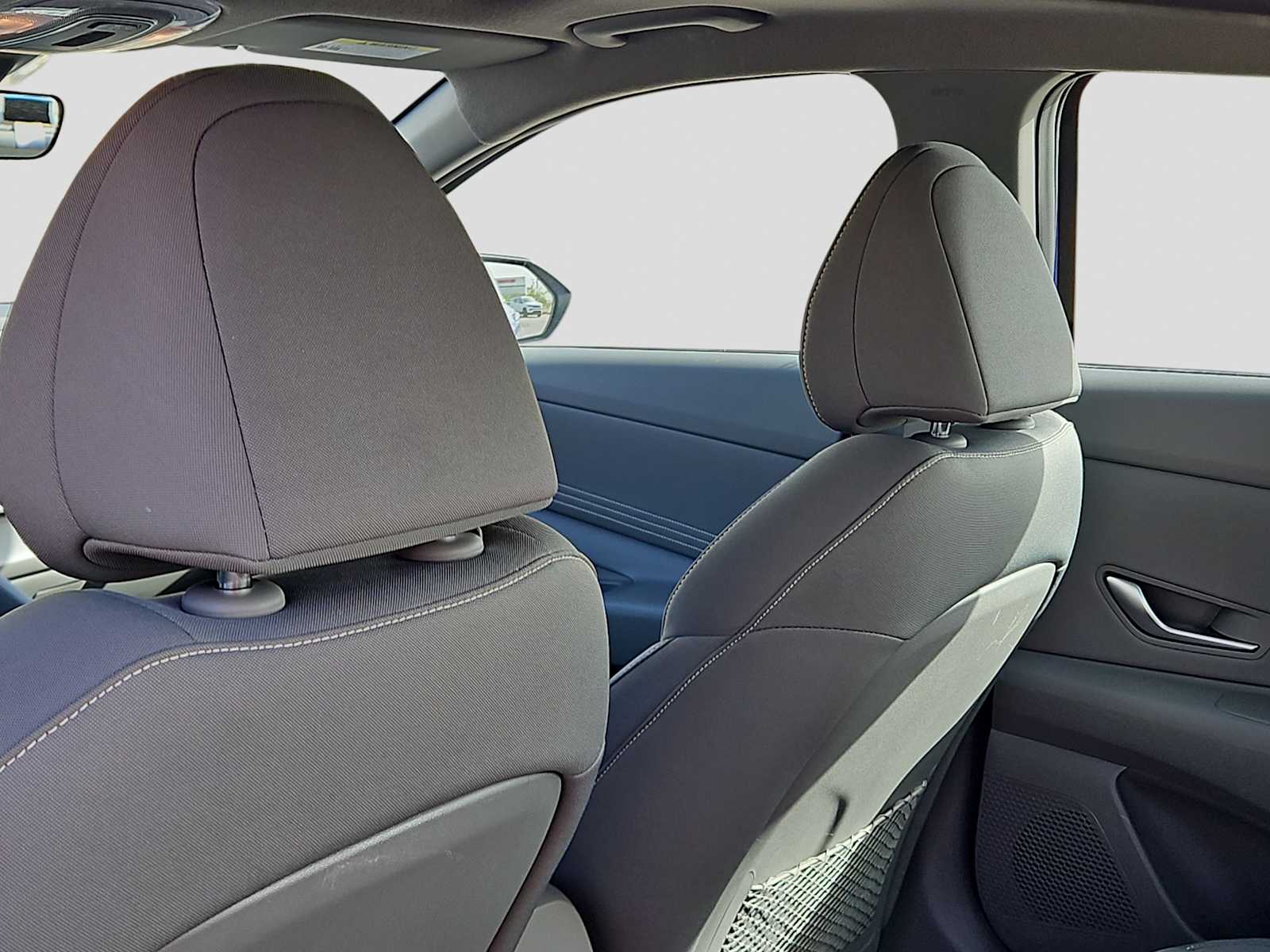 Thumbnail: 2025 Hyundai Elantra - 16