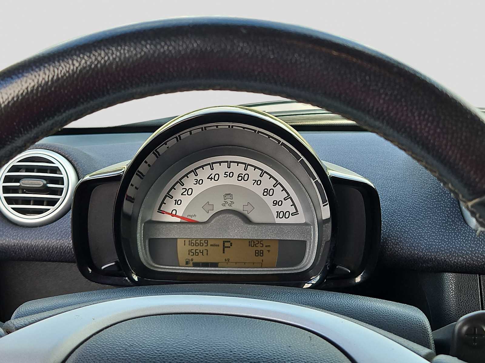 Thumbnail: 2012 smart fortwo - 15