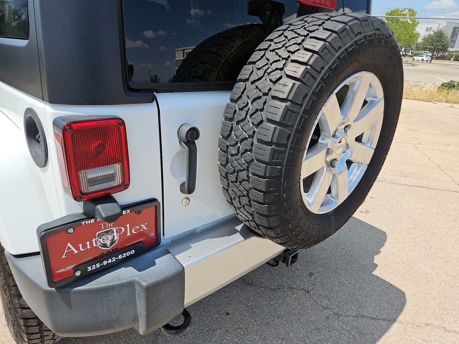 Thumbnail: 2018 Jeep Wrangler - 27