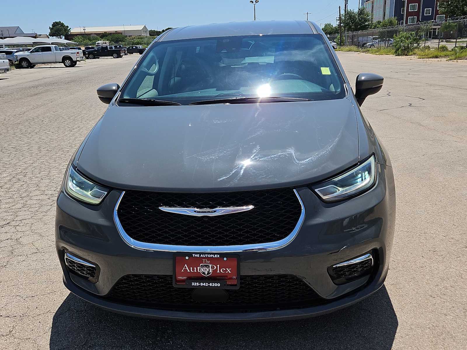Thumbnail: 2023 Chrysler Pacifica - 14