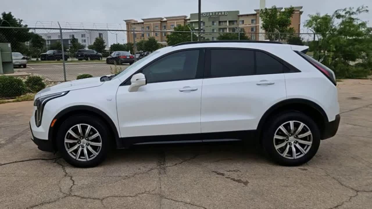 Thumbnail: 2021 Cadillac XT4 - 5