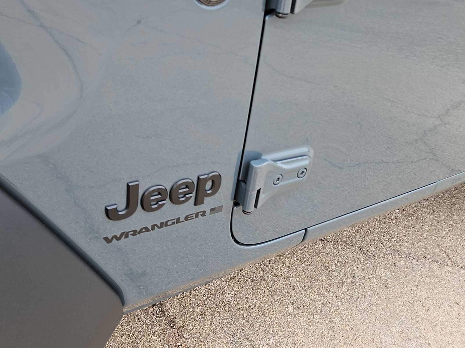 Thumbnail: 2025 Jeep Wrangler - 15