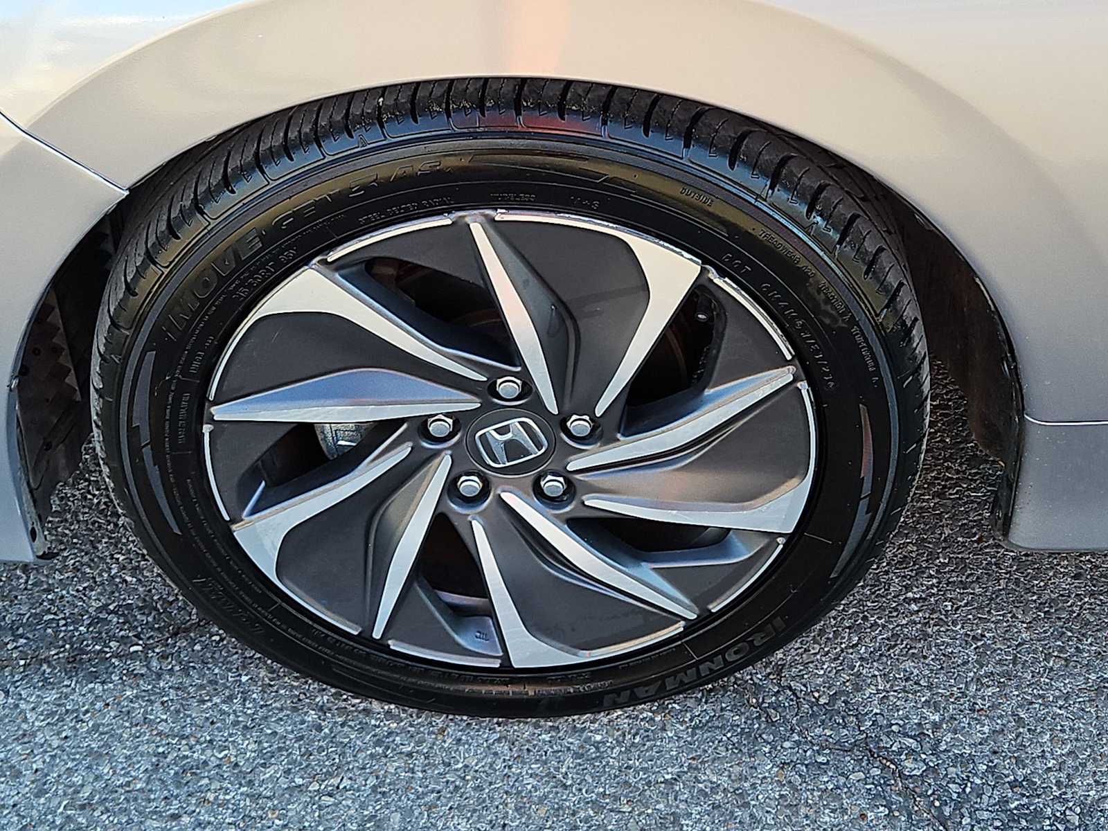 Thumbnail: 2021 Honda Insight - 12