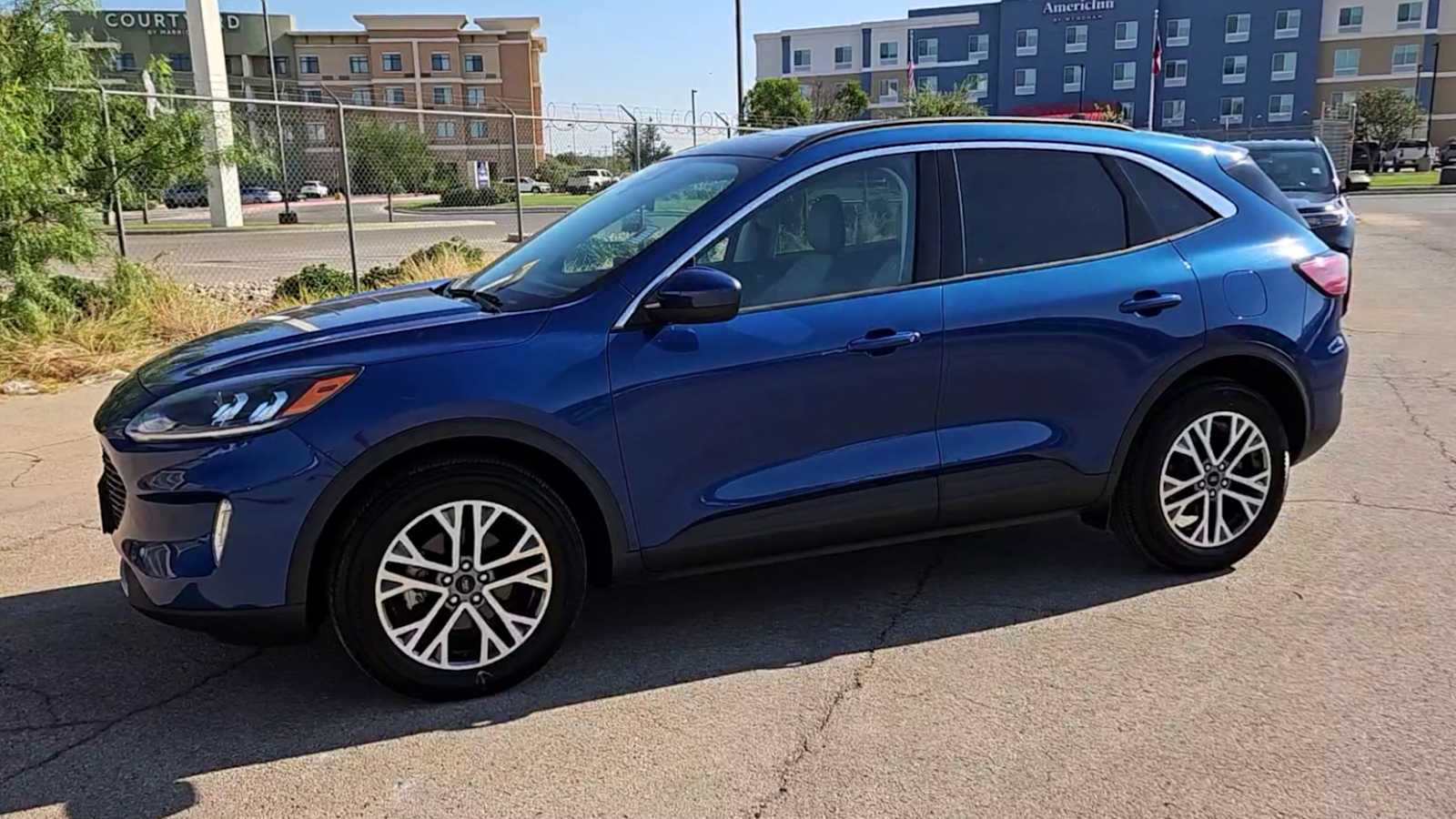 Thumbnail: 2022 Ford Escape - 4
