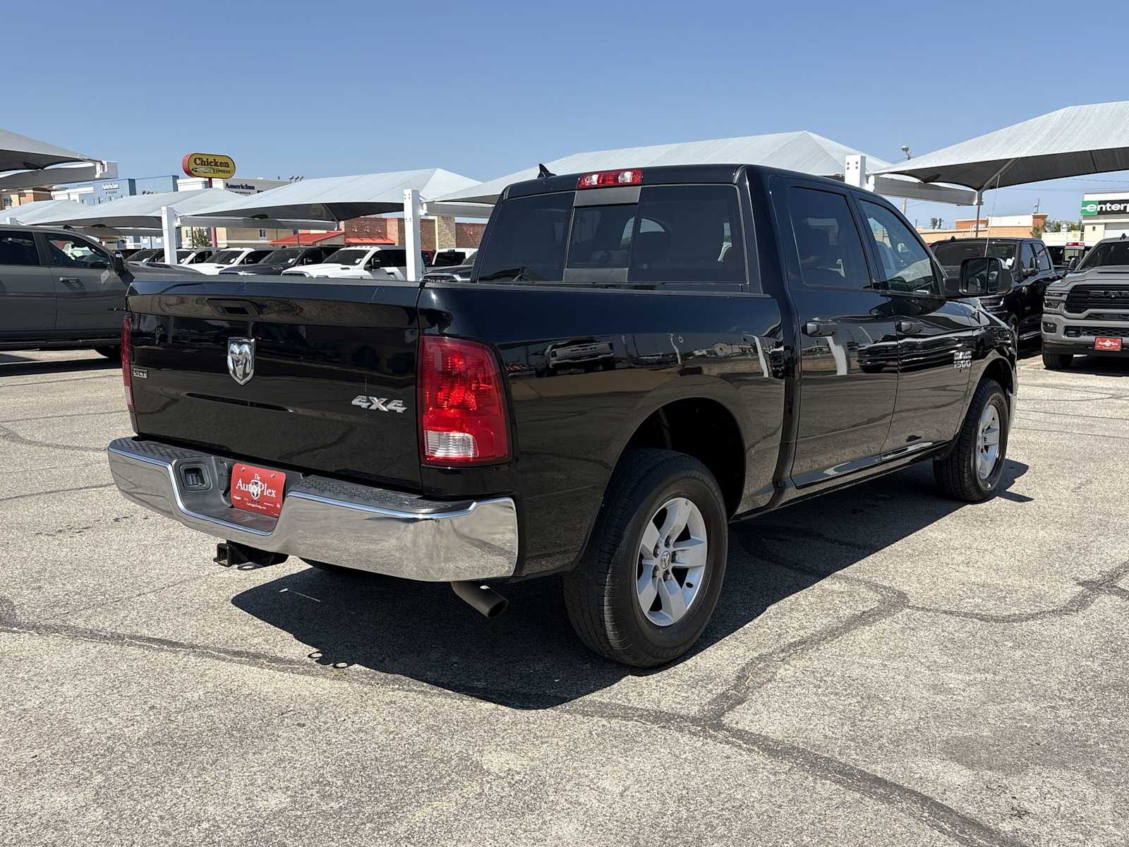Thumbnail: 2023 RAM 1500 Classic - 8