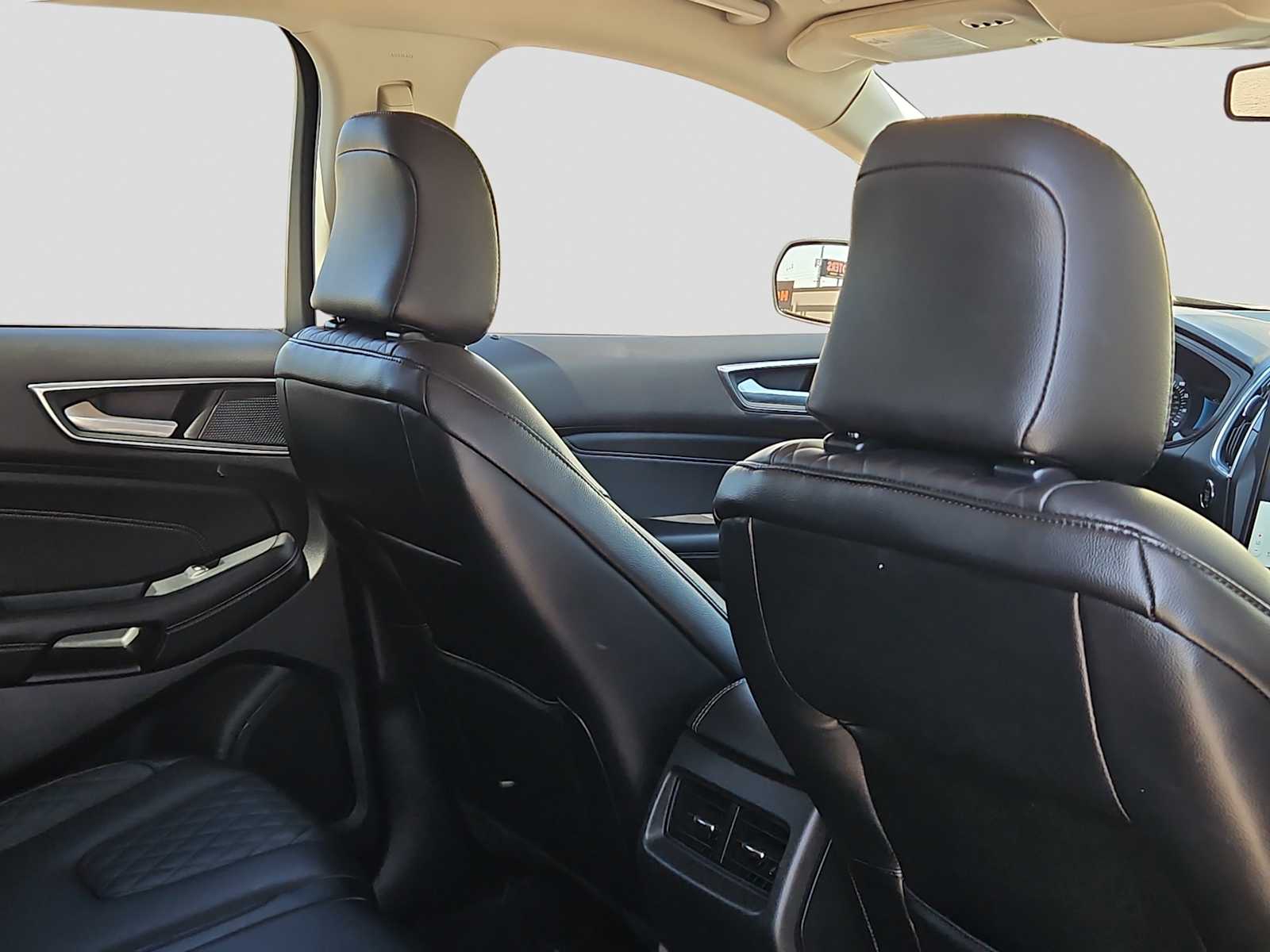 Thumbnail: 2023 Ford Edge - 17