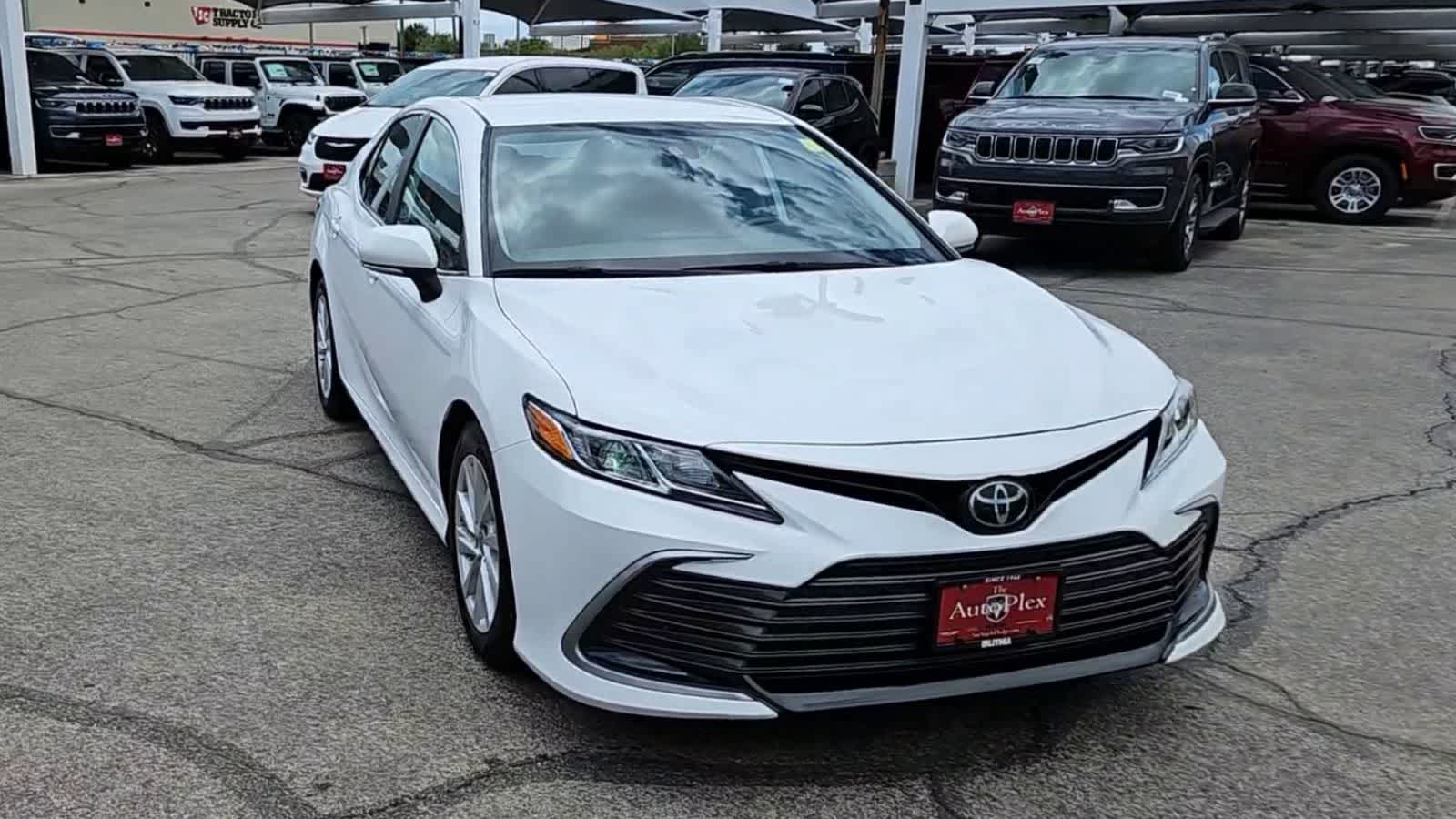 Used 2022 Toyota Camry LE with VIN 4T1R11AK0NU651229 for sale in San Angelo, TX