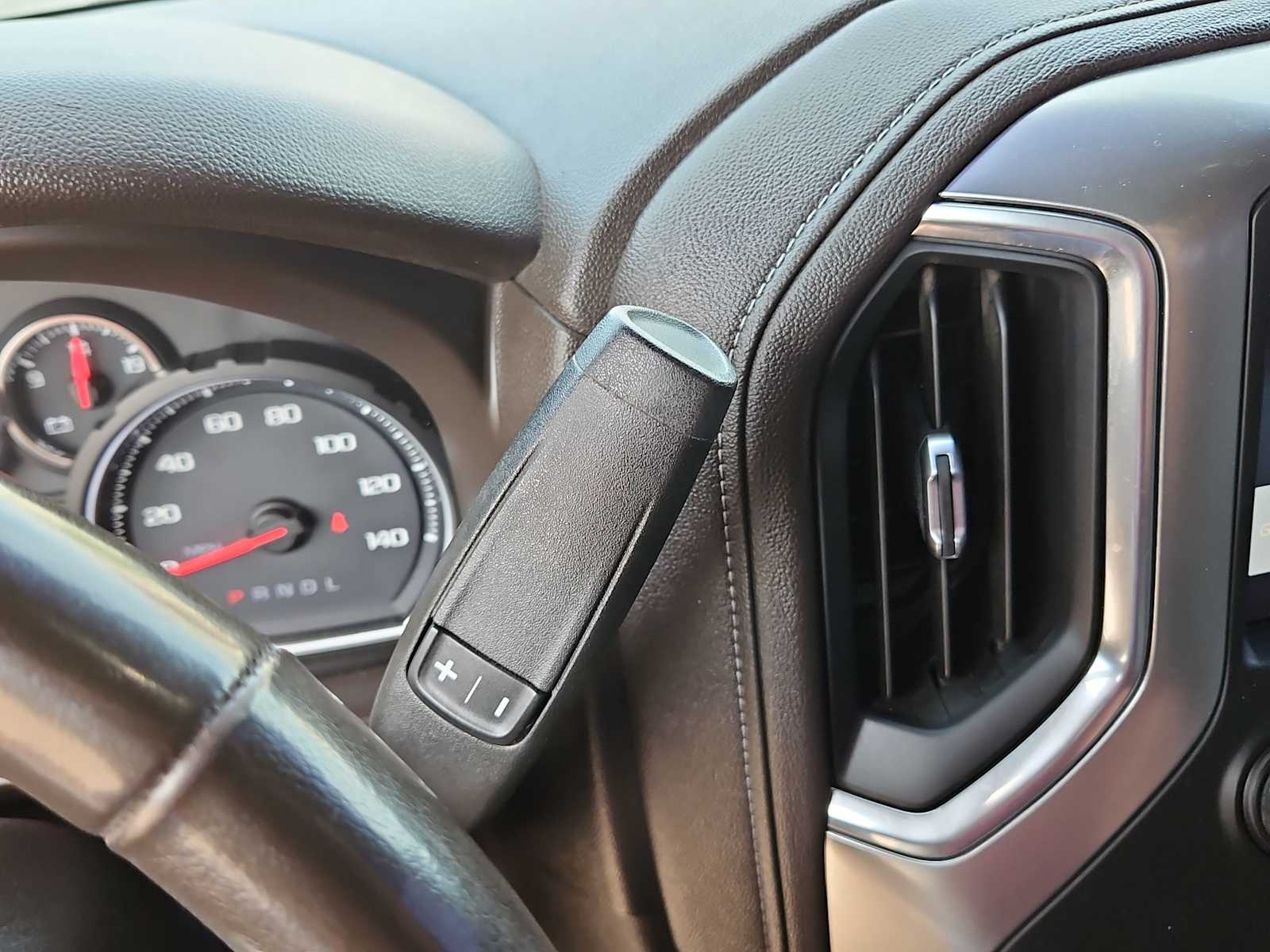 Thumbnail: 2019 Chevrolet Silverado 1500 - 25