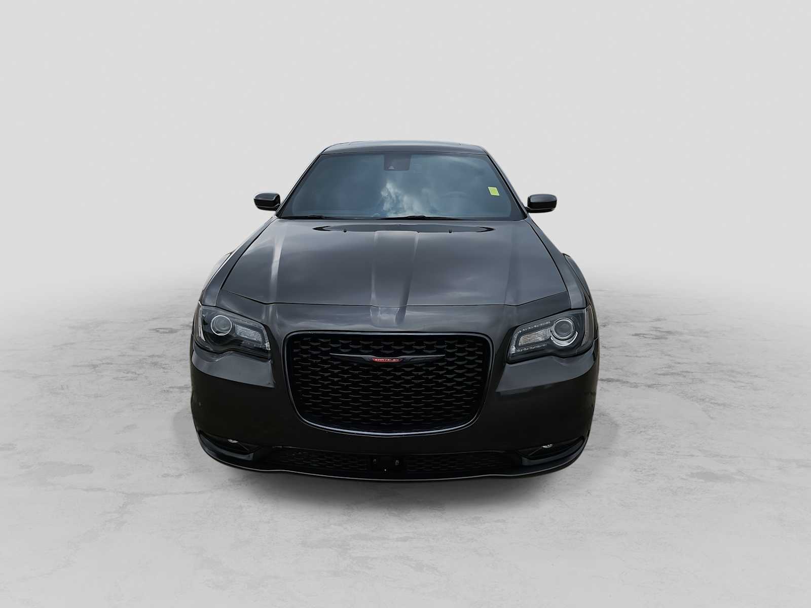 Thumbnail: 2023 Chrysler 300 - 3