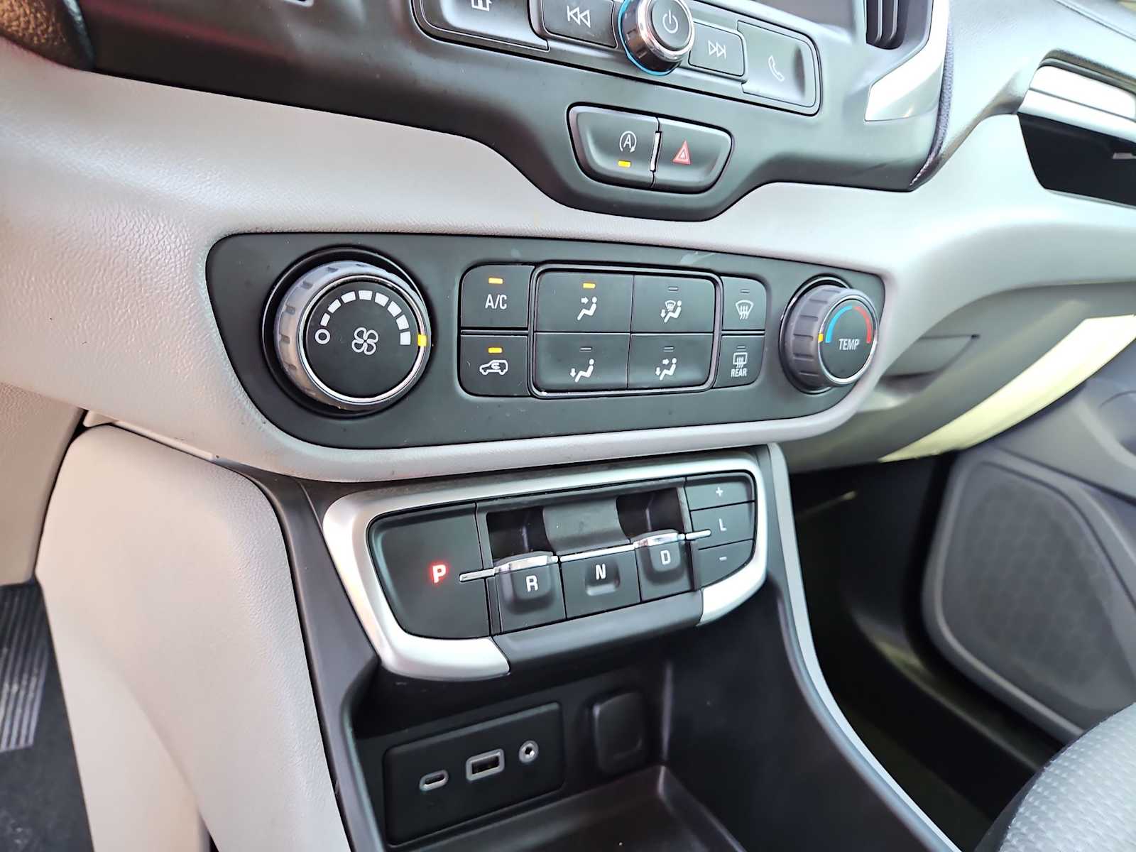 Thumbnail: 2024 GMC Terrain - 28