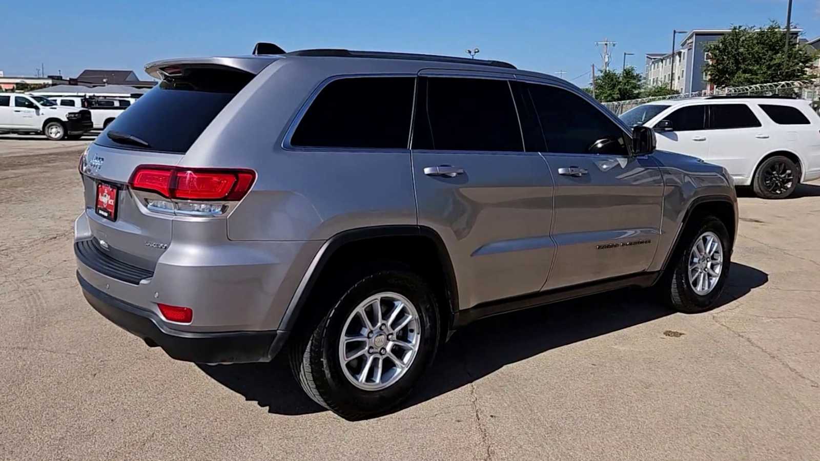 Thumbnail: 2020 Jeep Grand Cherokee - 8