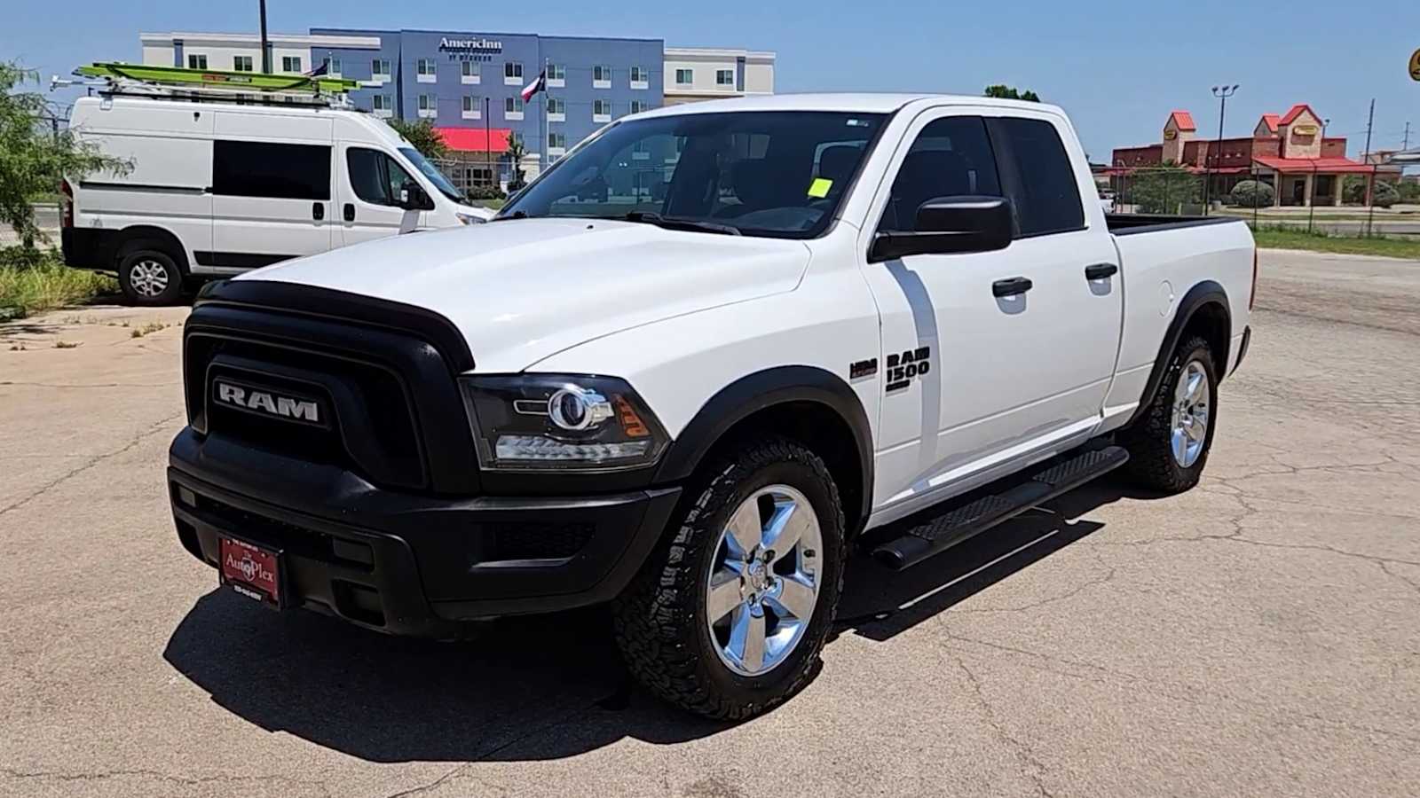 Thumbnail: 2021 RAM 1500 Classic - 4