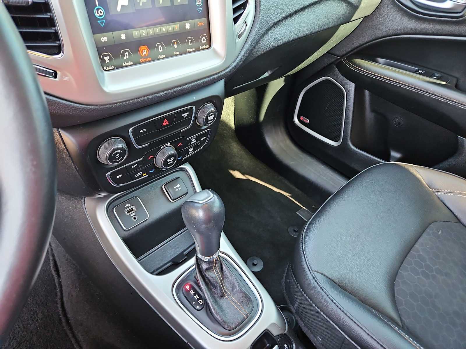 Thumbnail: 2018 Jeep Compass - 22