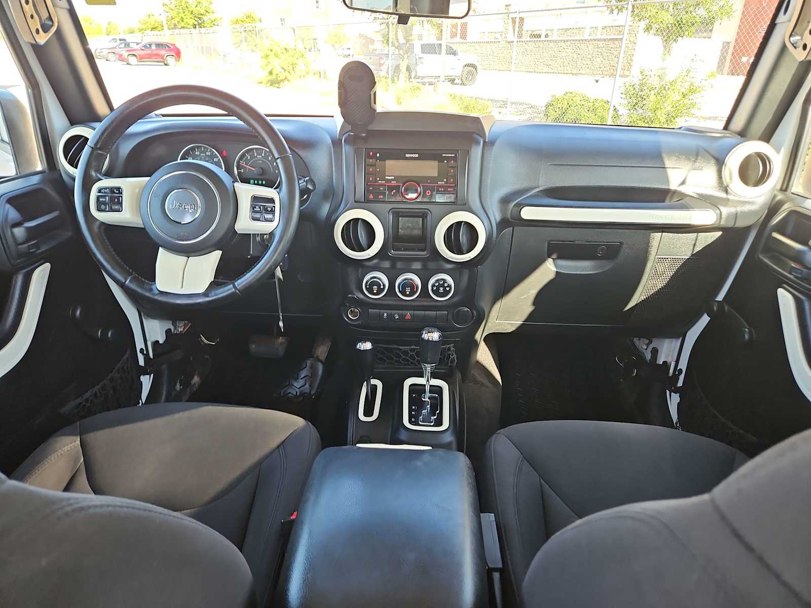 Thumbnail: 2017 Jeep Wrangler - 19