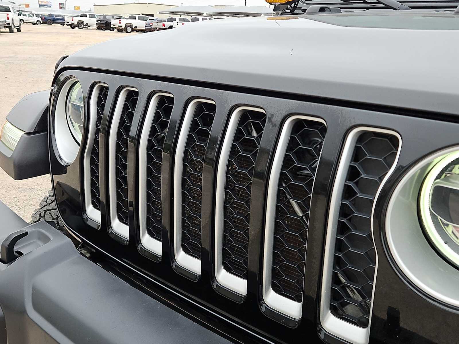 Thumbnail: 2020 Jeep Gladiator - 13