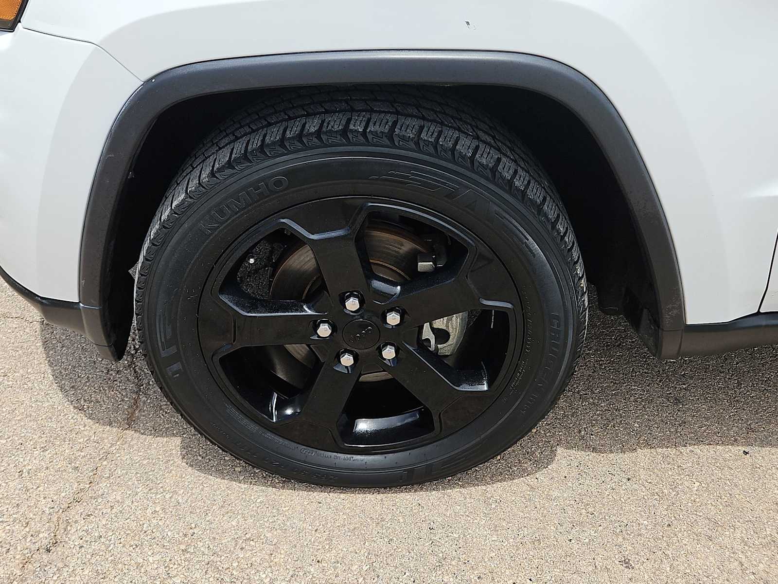 Thumbnail: 2020 Jeep Grand Cherokee - 16