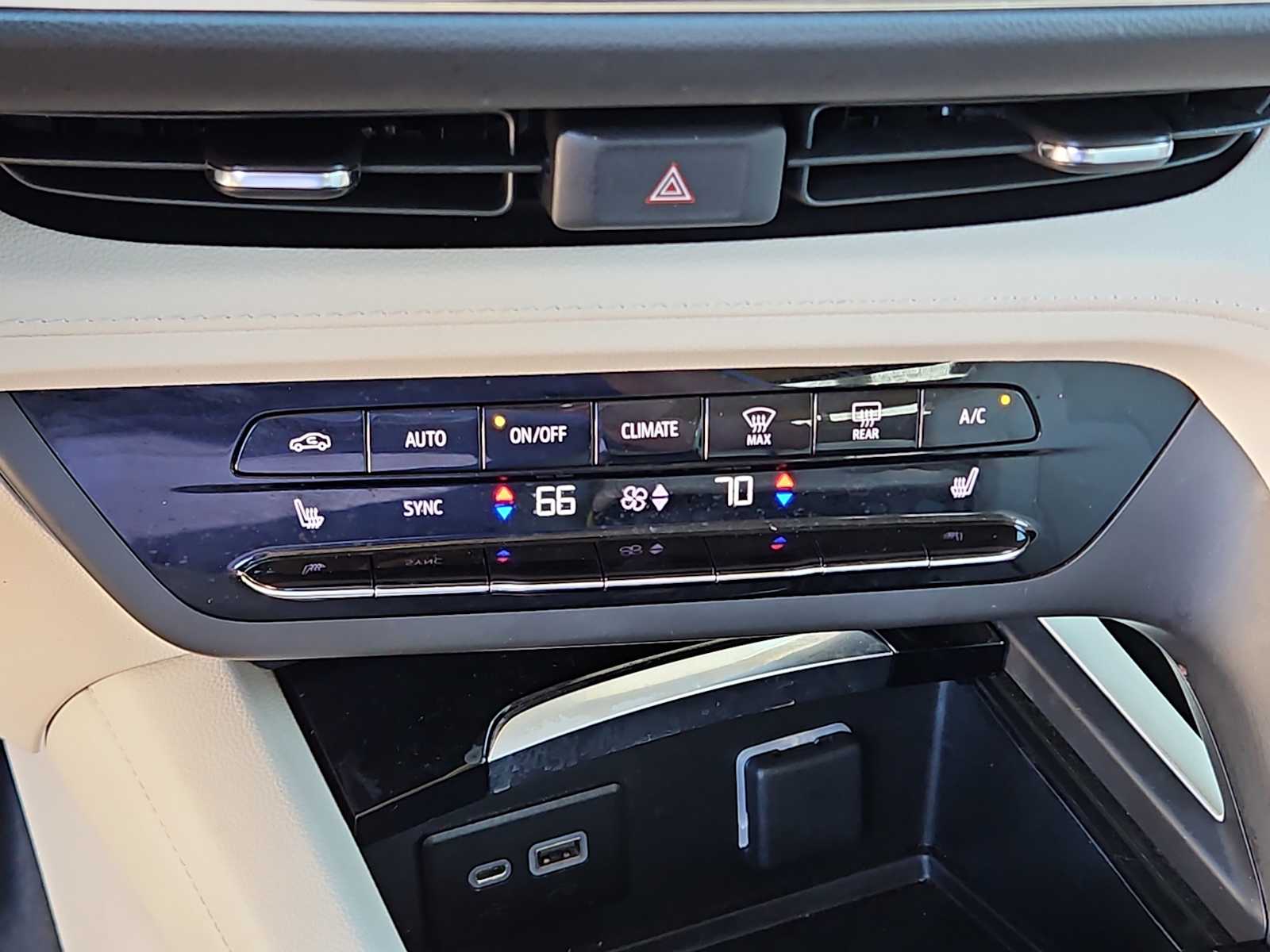 Thumbnail: 2023 Buick Envision - 24