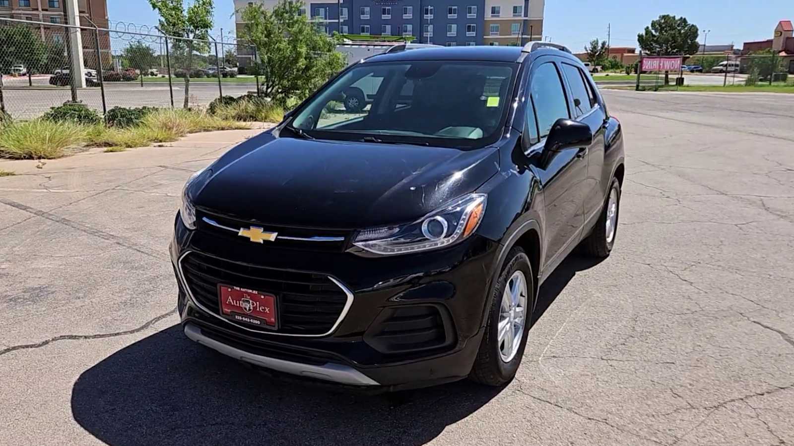 Thumbnail: 2019 Chevrolet Trax - 3
