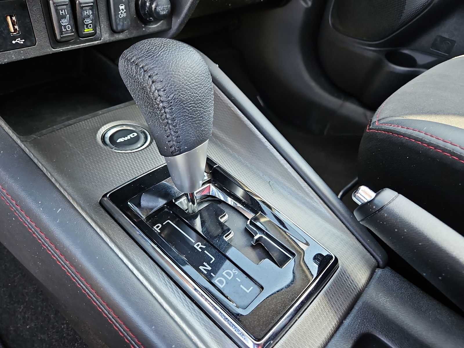 Thumbnail: 2023 Mitsubishi Outlander Sport - 25