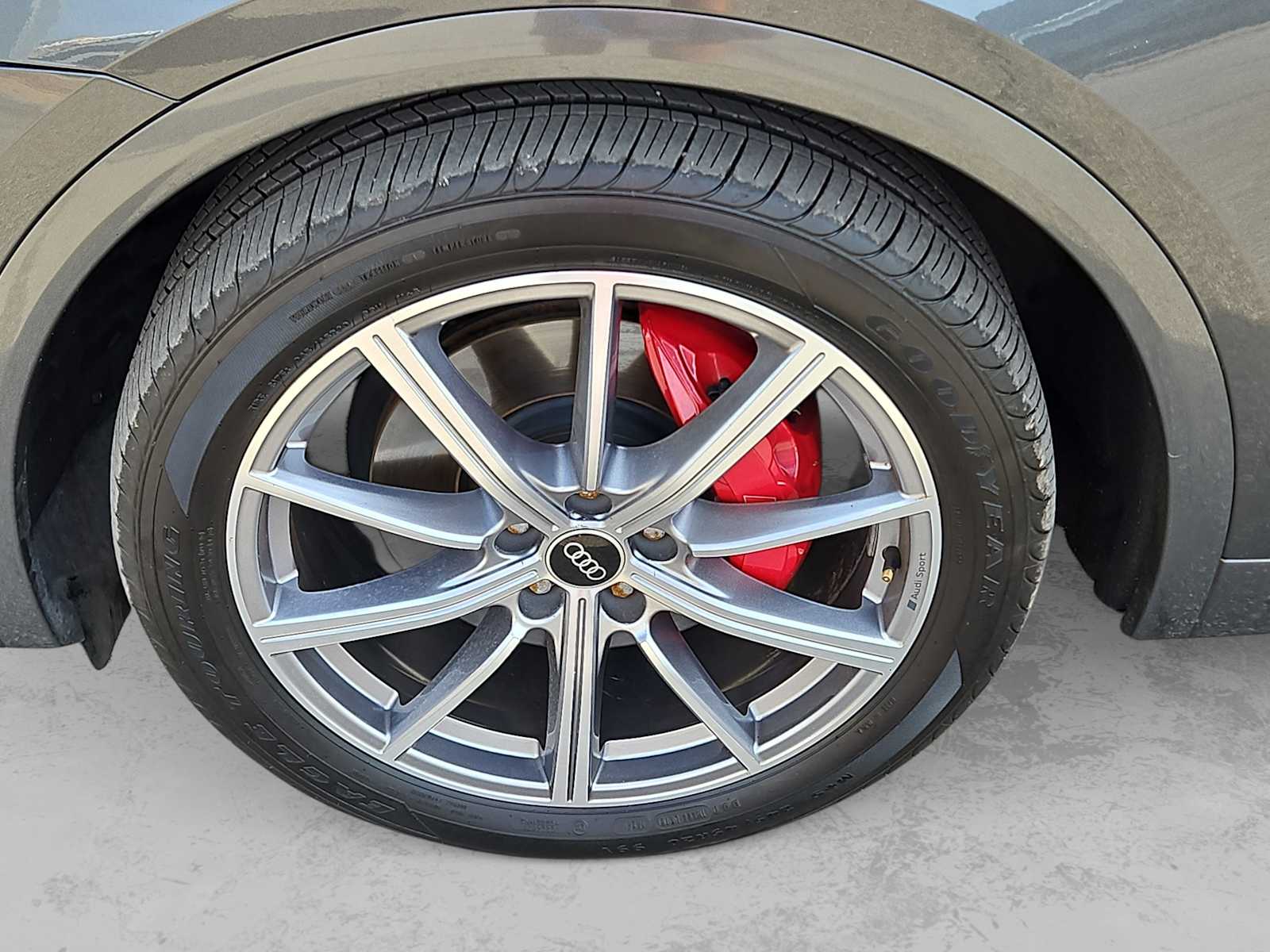 Thumbnail: 2021 Audi SQ5 - 12