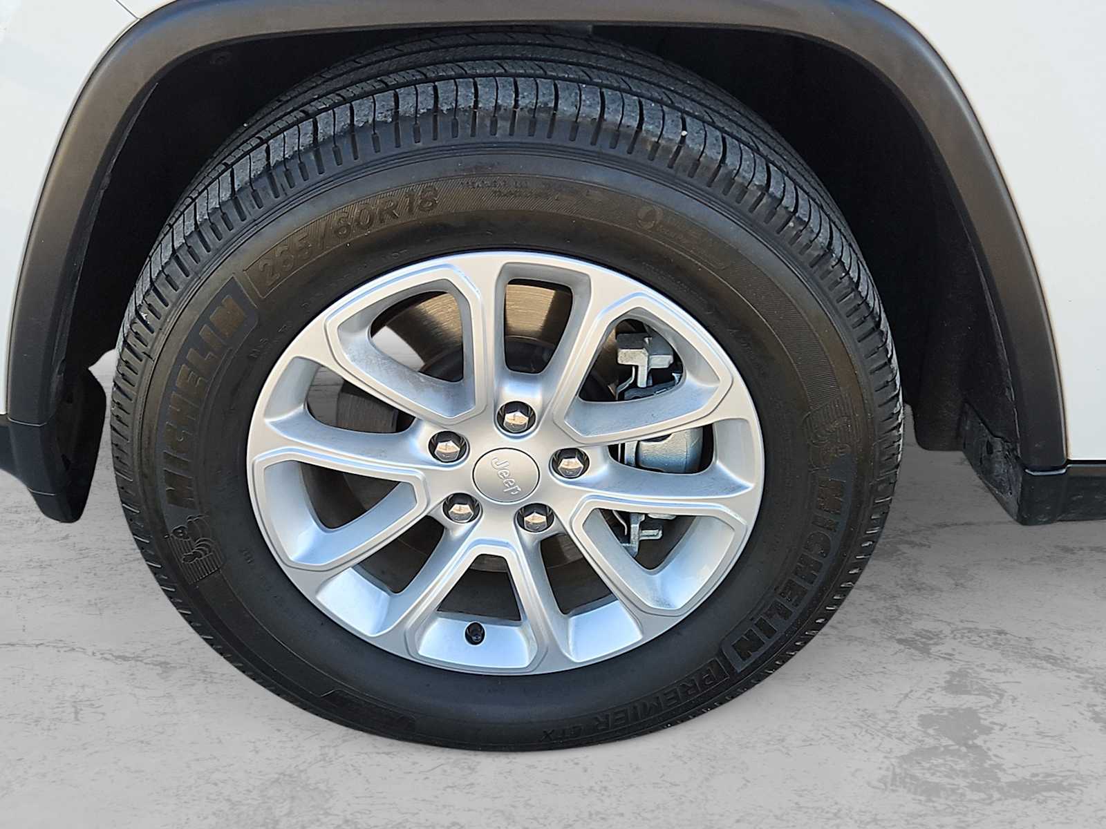 Thumbnail: 2021 Jeep Grand Cherokee - 12