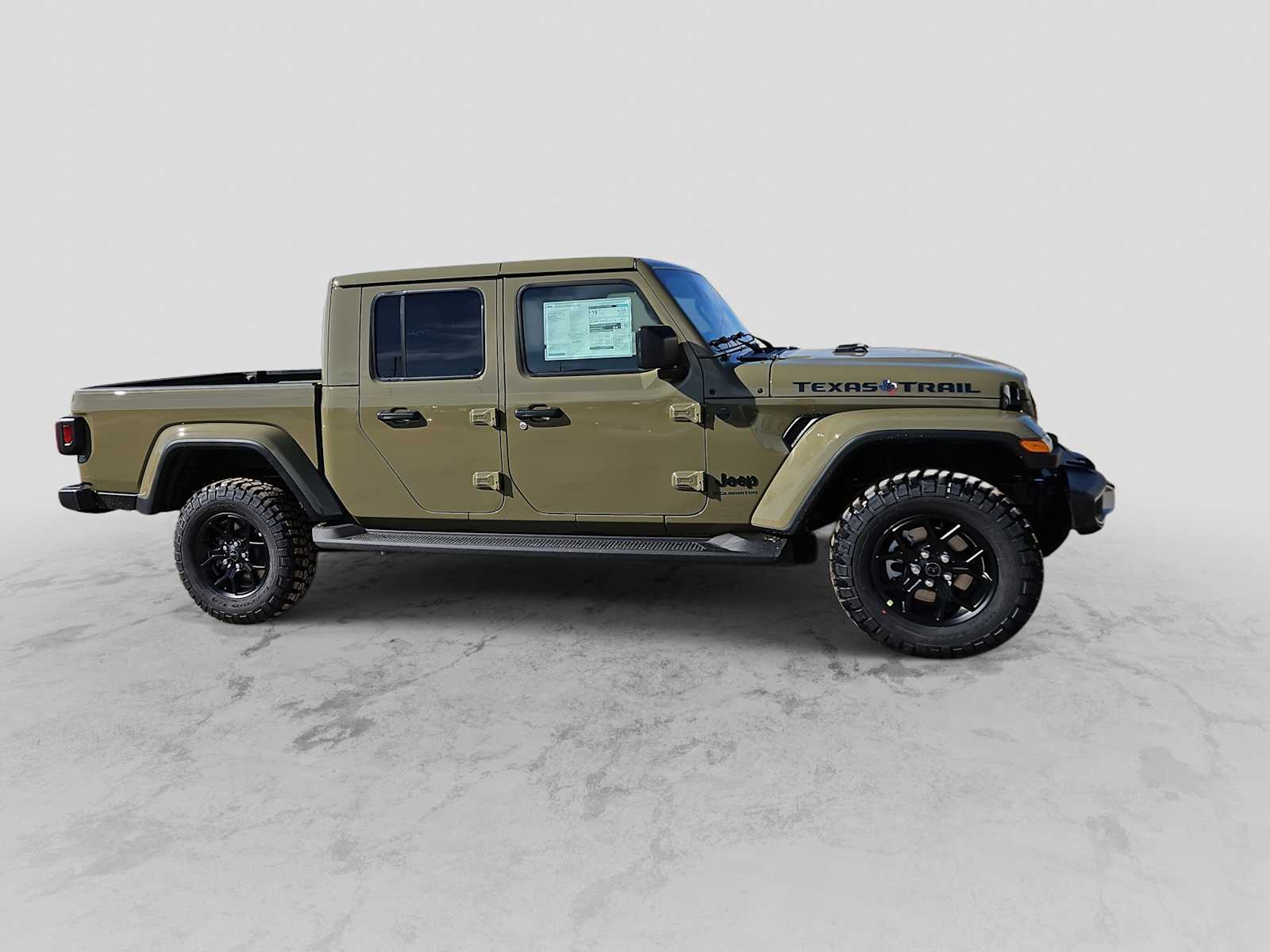 Thumbnail: 2026 Jeep Gladiator - 9