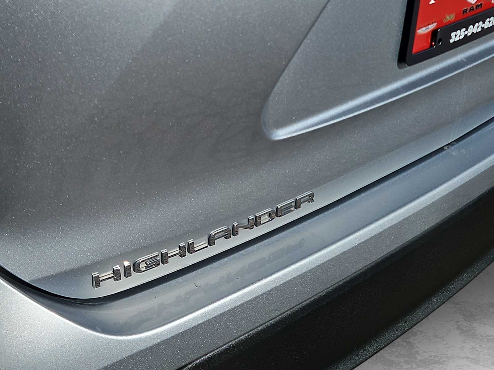 Thumbnail: 2023 Toyota Highlander - 11