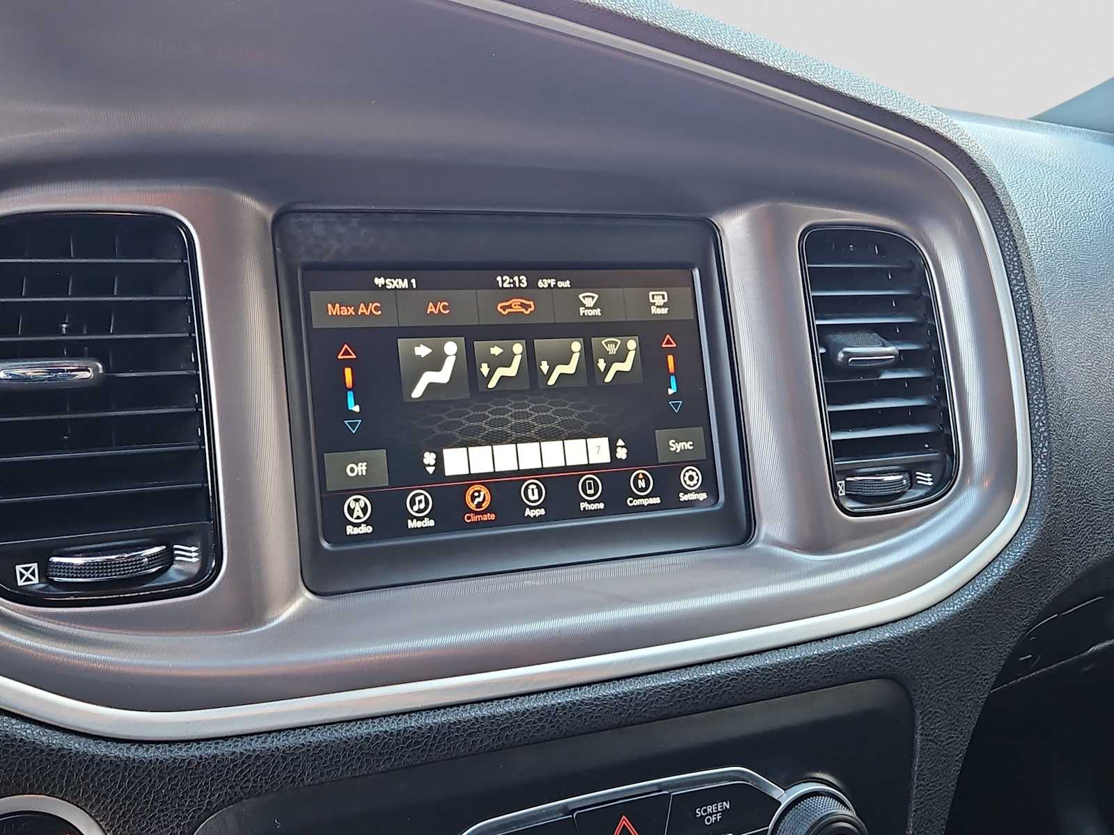 Thumbnail: 2022 Dodge Charger - 24