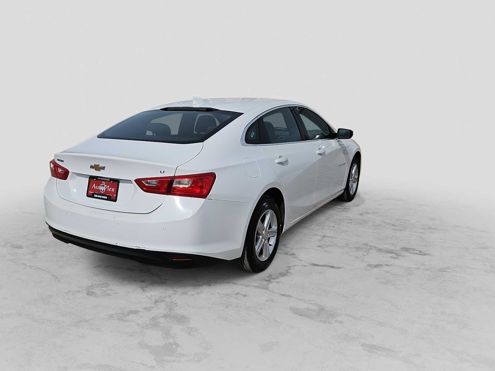 Thumbnail: 2024 Chevrolet Malibu - 8