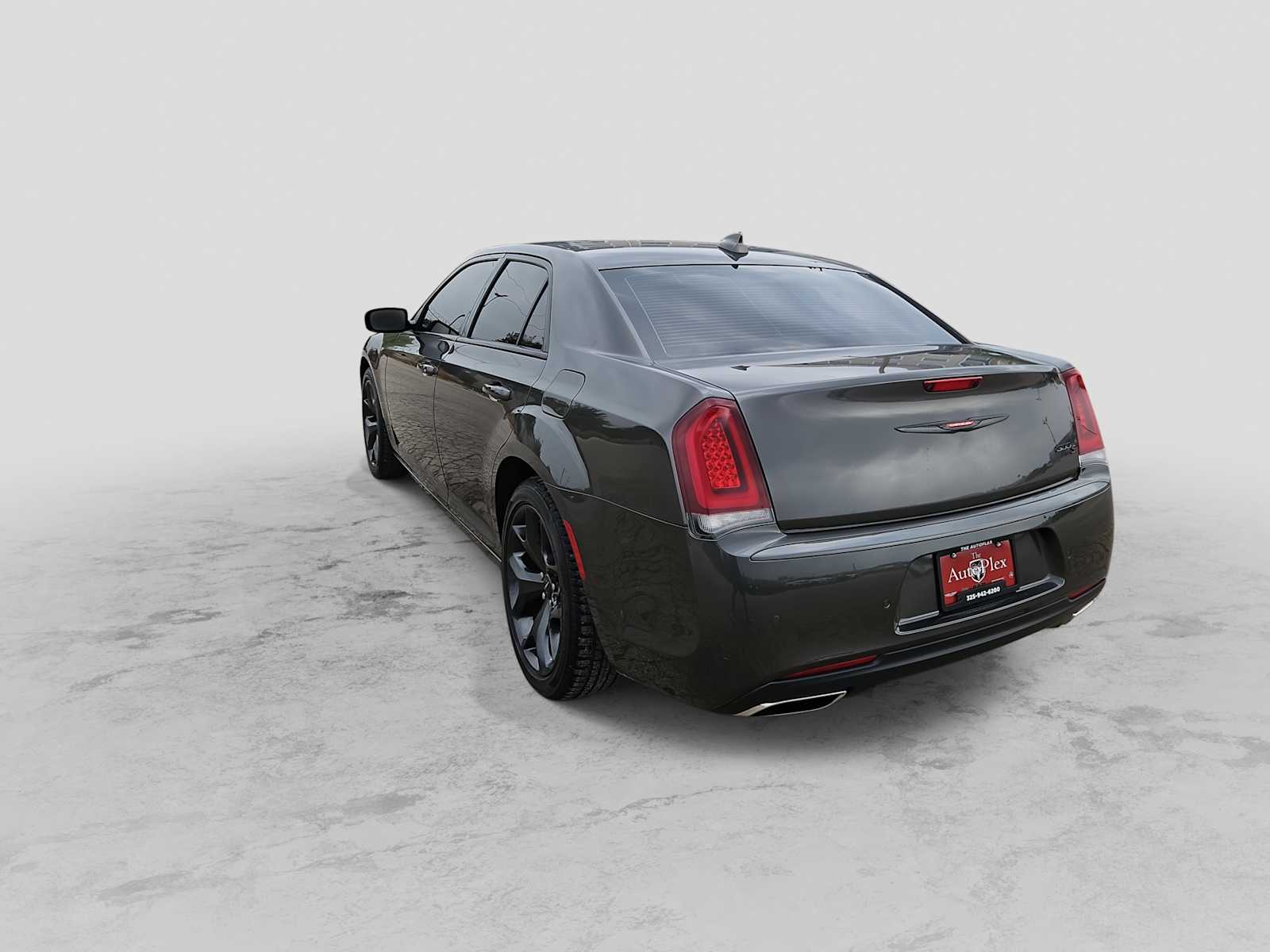 Thumbnail: 2023 Chrysler 300 - 6