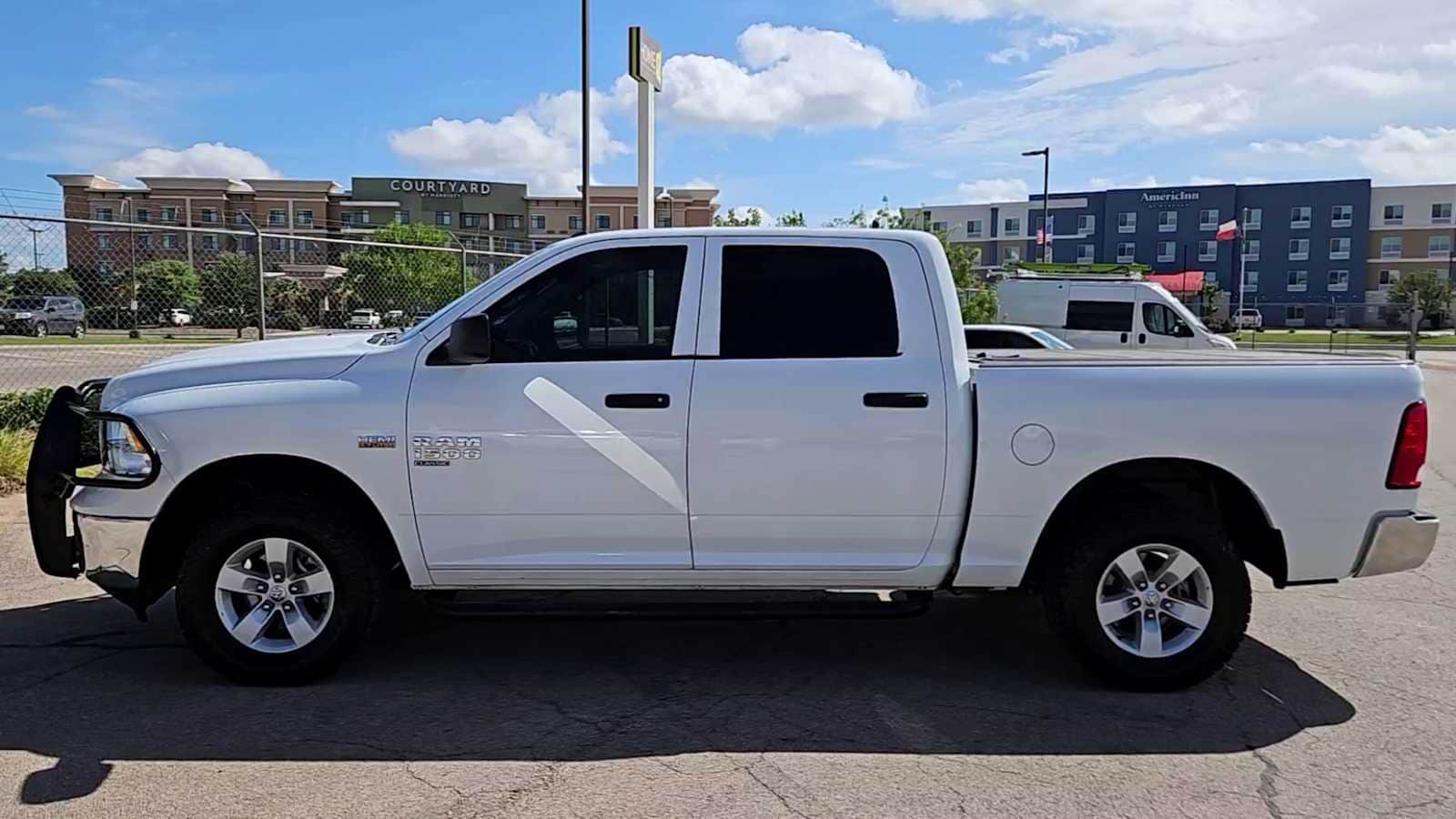 Thumbnail: 2022 RAM 1500 Classic - 5