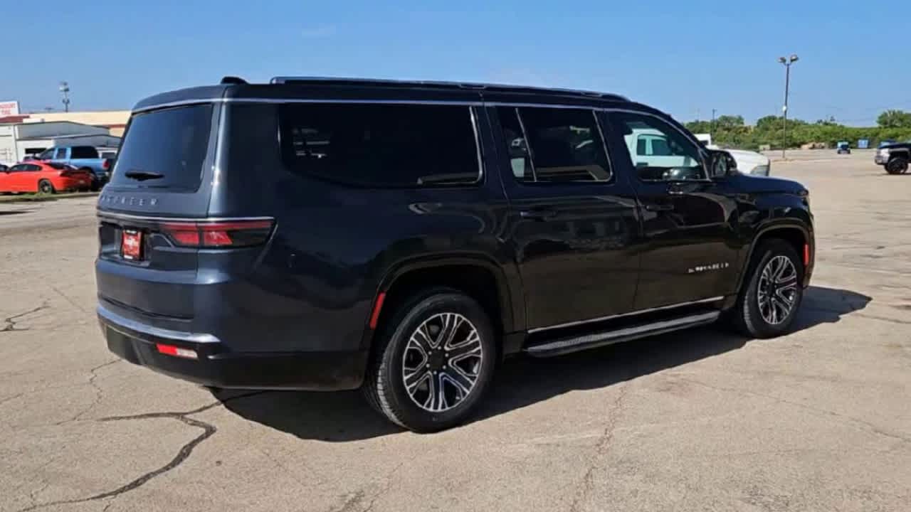 Thumbnail: 2024 Jeep Wagoneer - 8