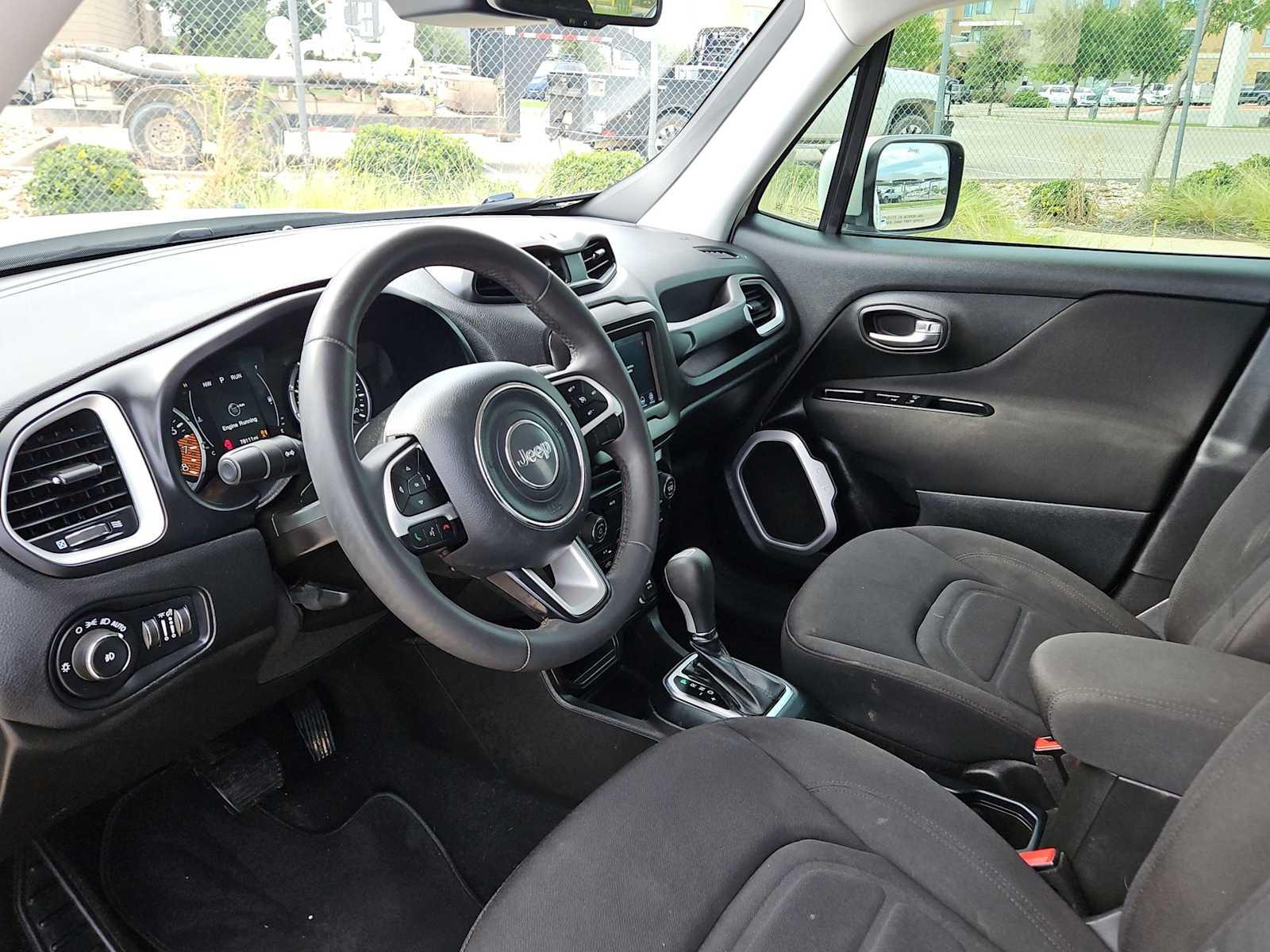 Thumbnail: 2020 Jeep Renegade - 10