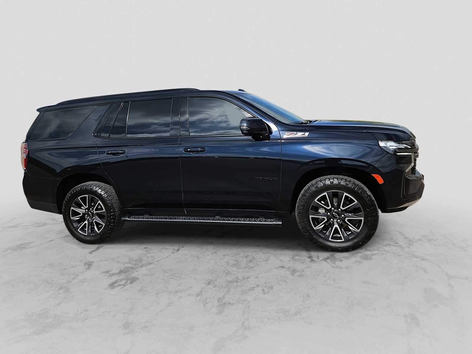 Thumbnail: 2022 Chevrolet Tahoe - 9