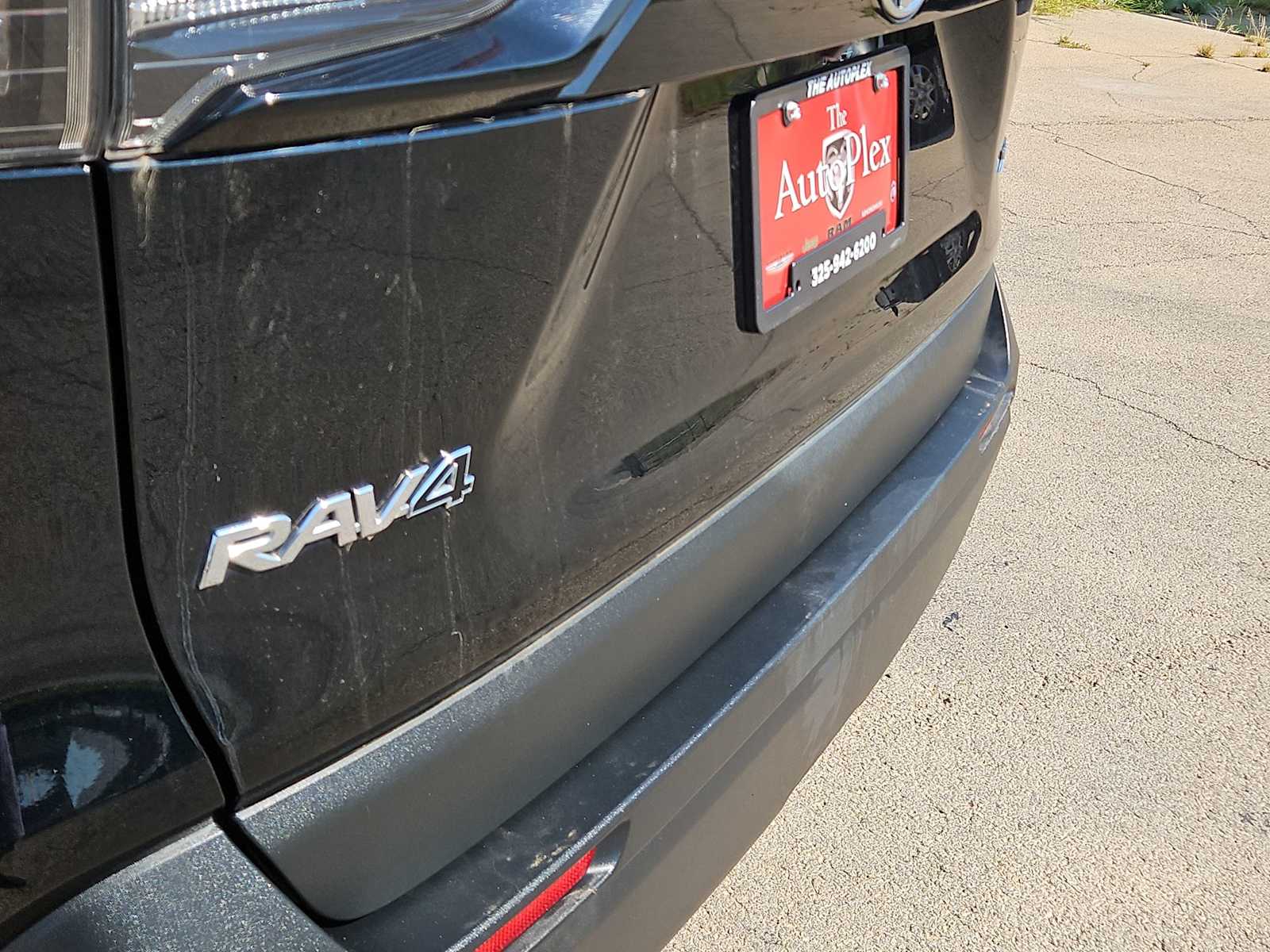 Thumbnail: 2023 Toyota RAV4 - 15